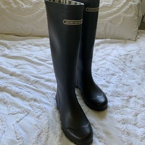 Henri Bendel Size 7 Black Rain Boots